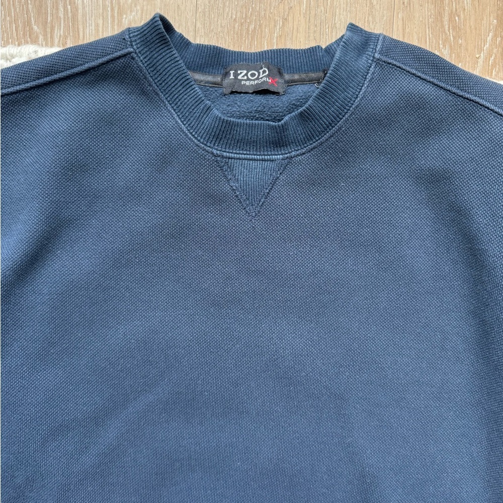 IZOD | Pullover - Picture 4 of 5